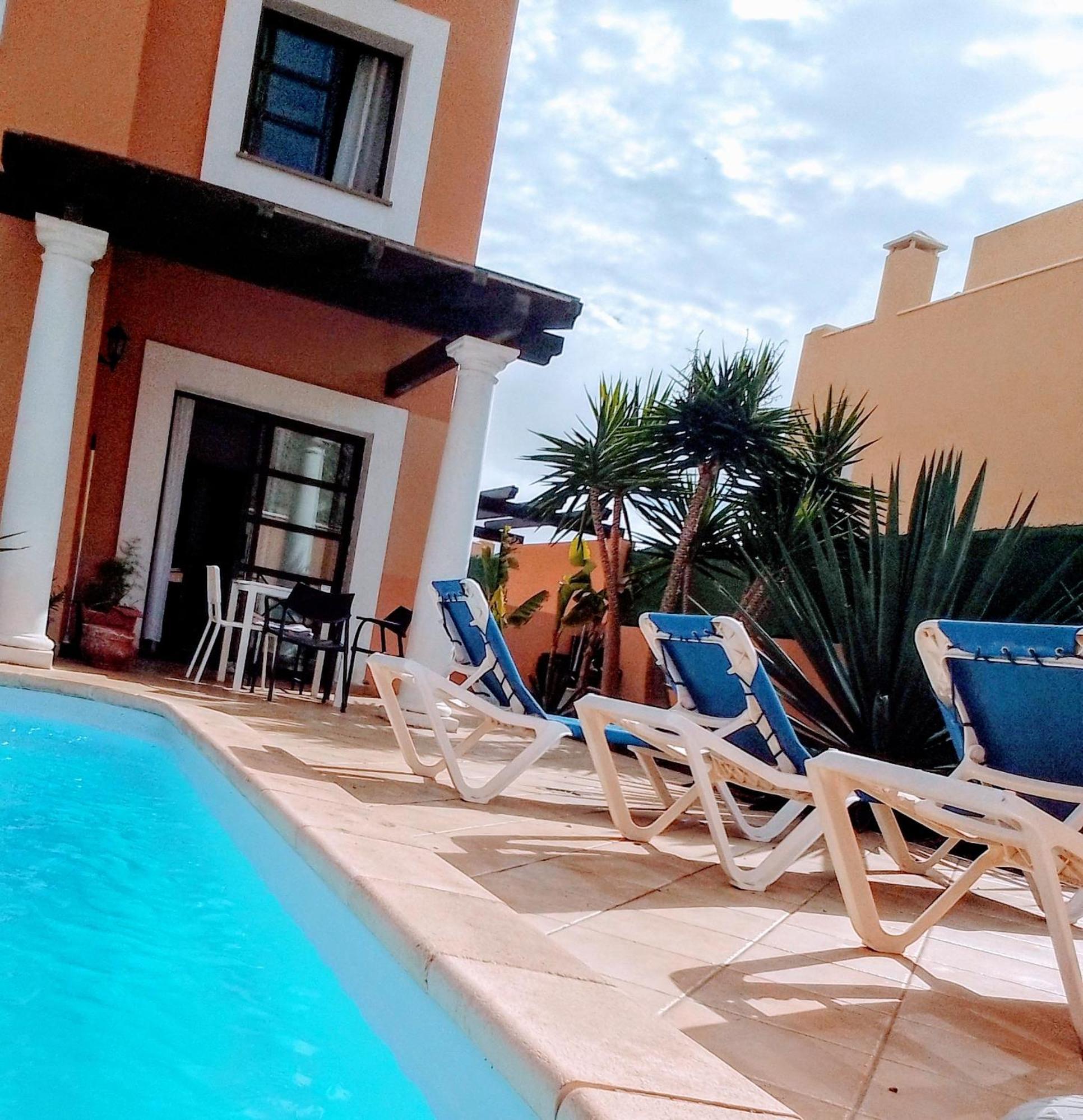 A Casa Di Ilaria Hostel Corralejo Exterior photo