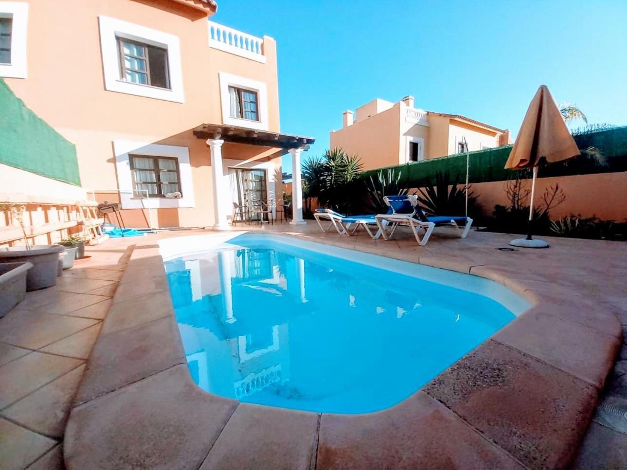A Casa Di Ilaria Hostel Corralejo Exterior photo